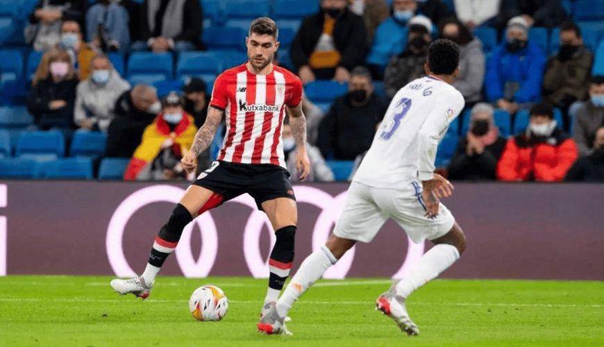 格拉纳达客场表现出色，球员发挥出色