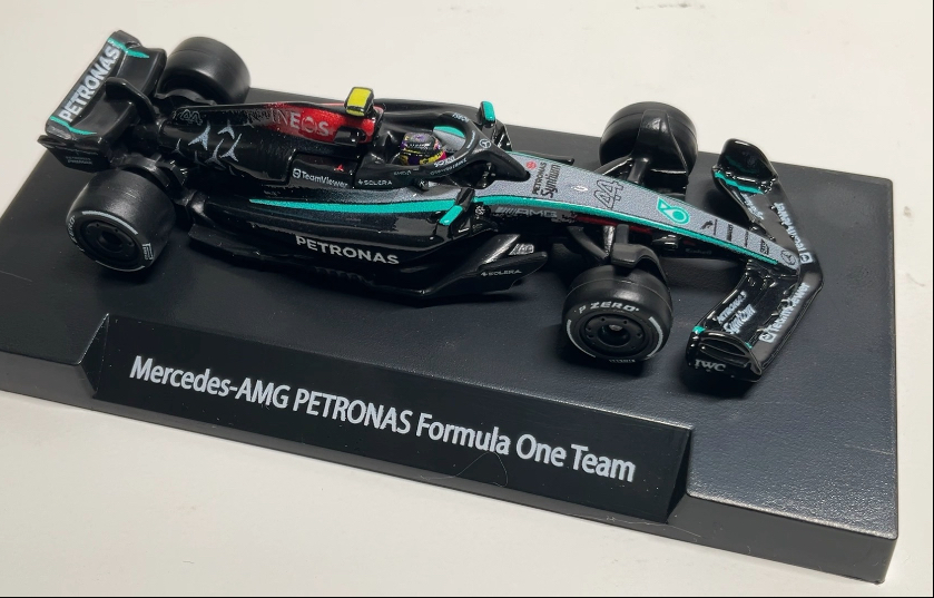 威廉姆斯绝杀梅赛德斯，汉密尔顿点燃赛场