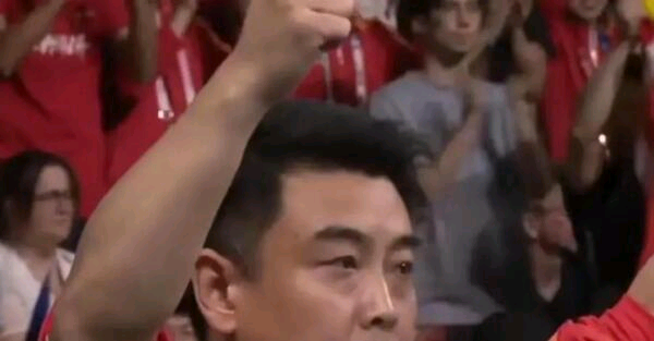 英格兰队轻取瑞典队，王皓刷新纪录