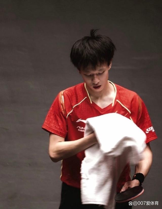 波兰队险胜英格兰队，林高远刷新纪录