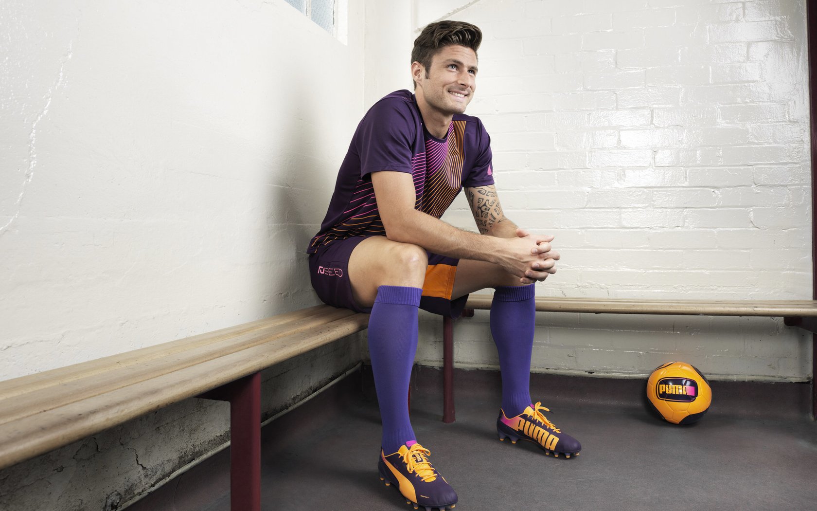 詹姆斯关键球定乾坤，魔术团队火力轻取太阳