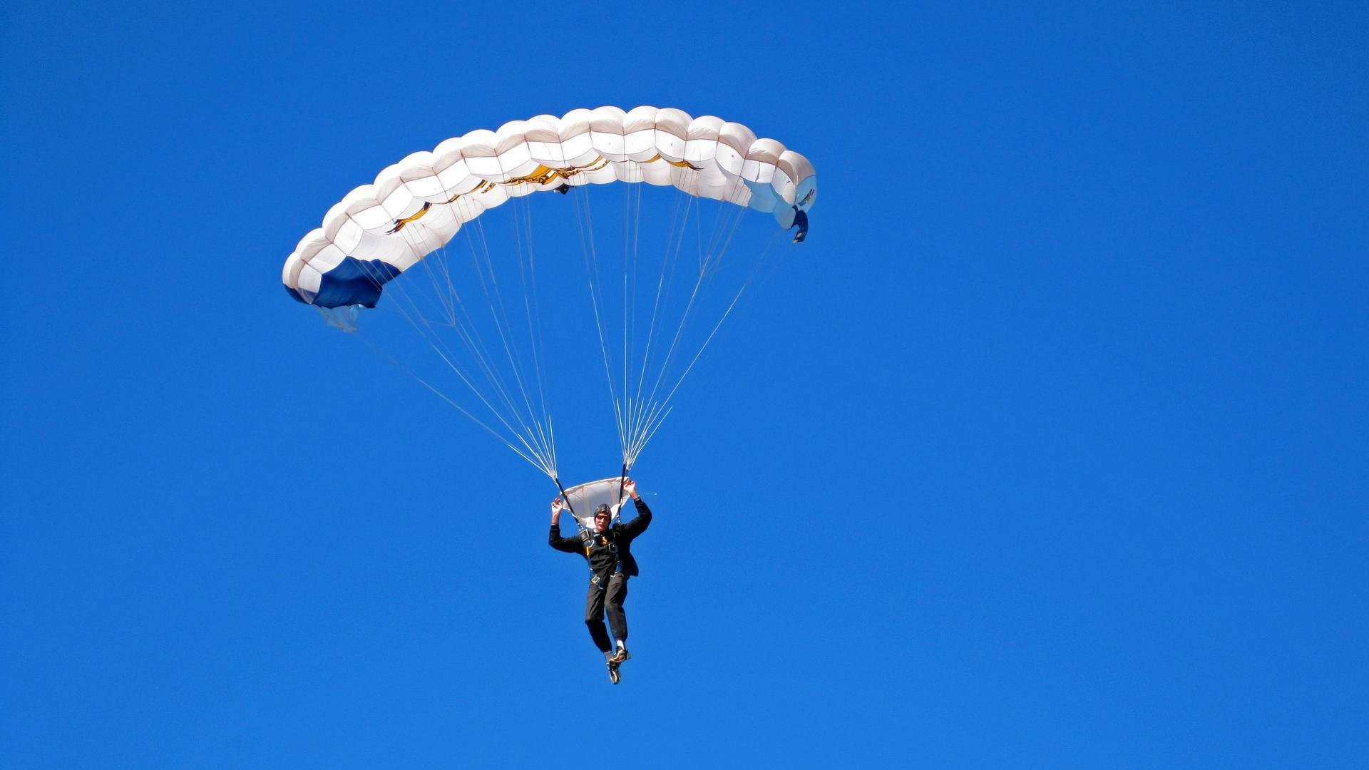 关键时刻的救世主，范弗利特导演篮网惊天逆转广厦队