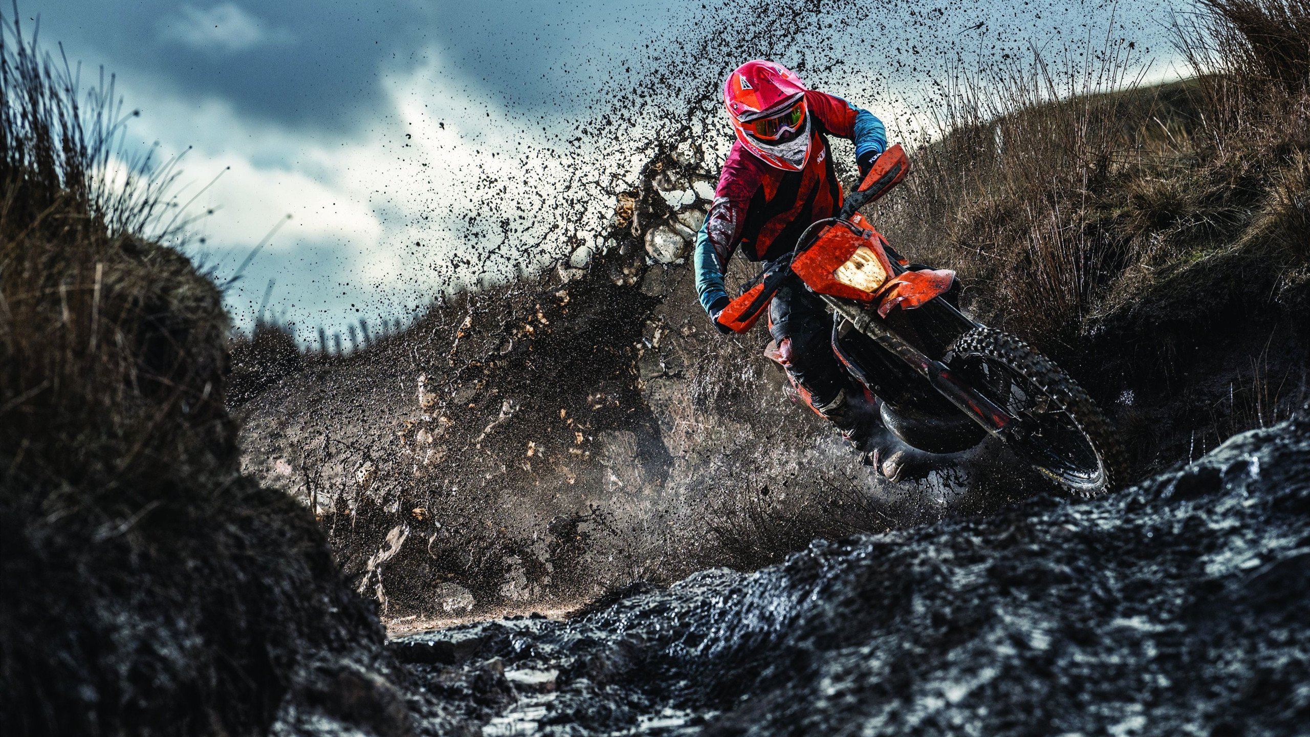 范戴克状态火热难救主,莱比锡红牛绝杀英格兰的战术启示